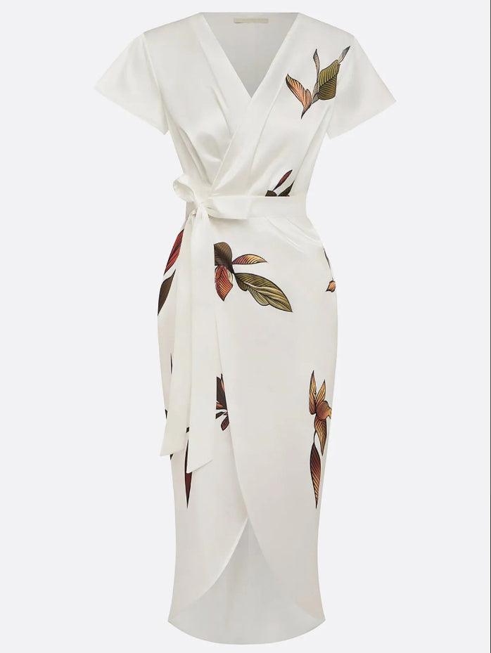 Evie - Elegant blommig omlottklänning