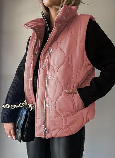 DARCY™ - Snyggt lättviktigt vadderat väst med knappar
