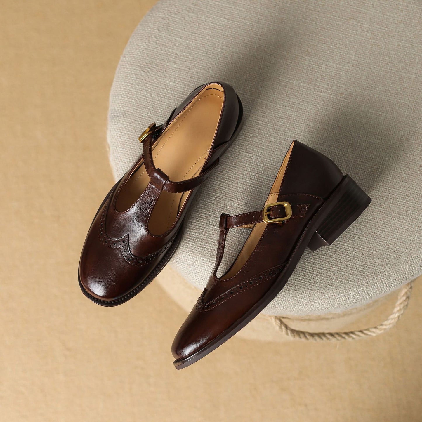 Ysolenne | Eleganta T-Bar Mary Janes