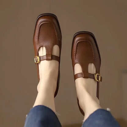 Selvana | Eleganta skor med T-band