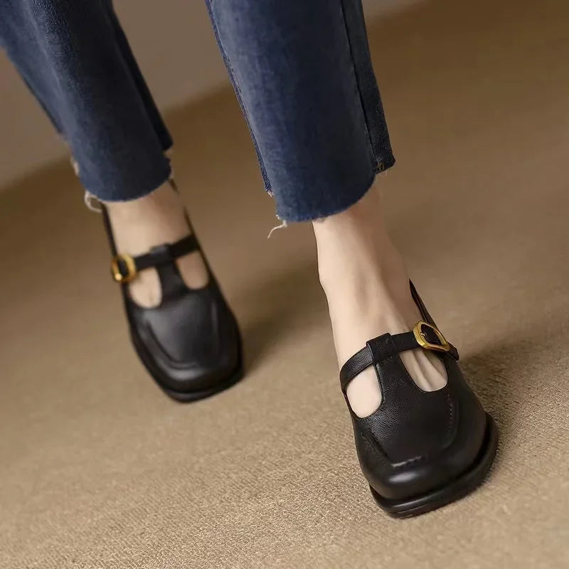 Selvana | Eleganta skor med T-band