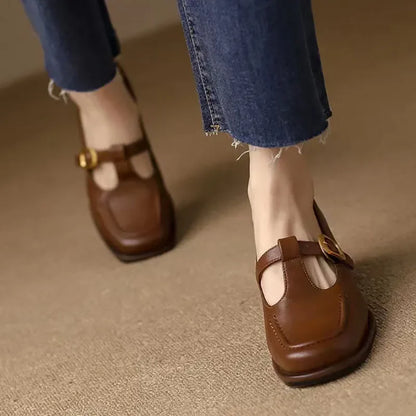 Selvana | Eleganta skor med T-band