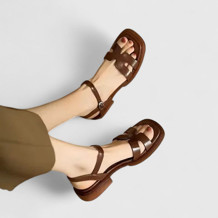 Maria - Justerbara sandaler med ankelrem