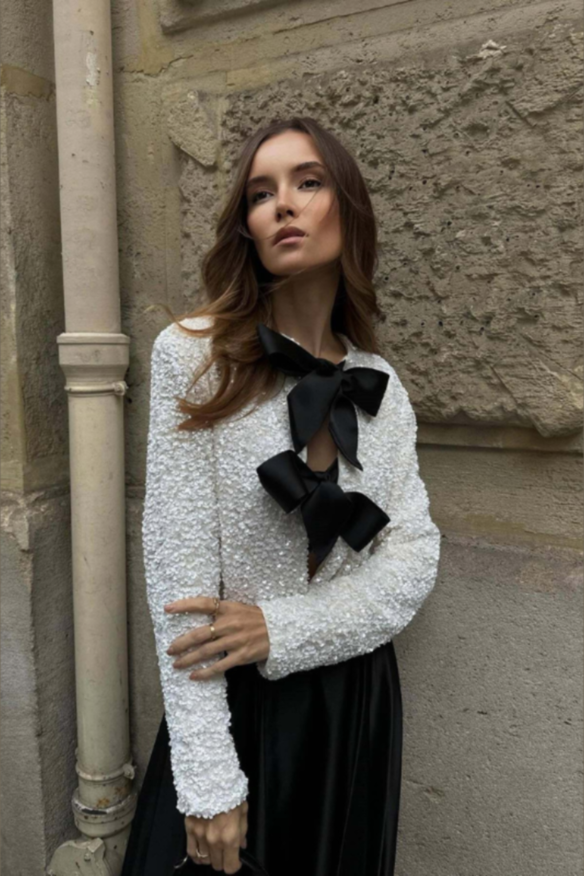 Anwen | Elegant blus med rosettdetalj