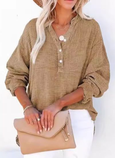 AYLA™ – Avslappnad blus med v-ringning